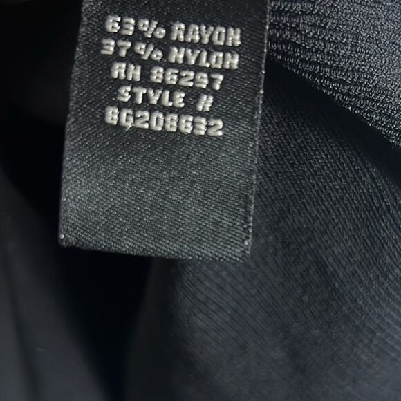 BCBGMAXAZRIA Sweater Dress Womens M Black Ribbed Knee Length Modest Minimalist - Picture 6 of 6